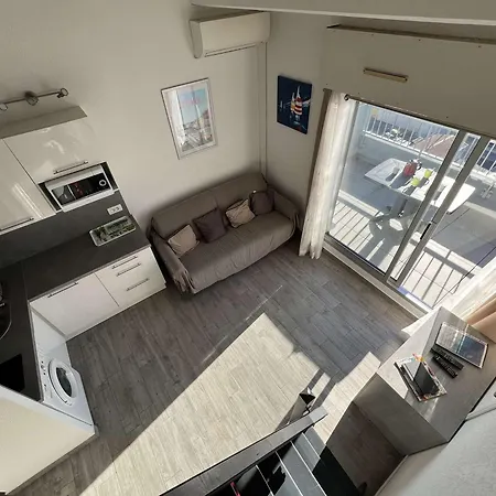 Appartement T2 Avec Climatisation, Piscine, Box Privé - Fr-1-702-6 *